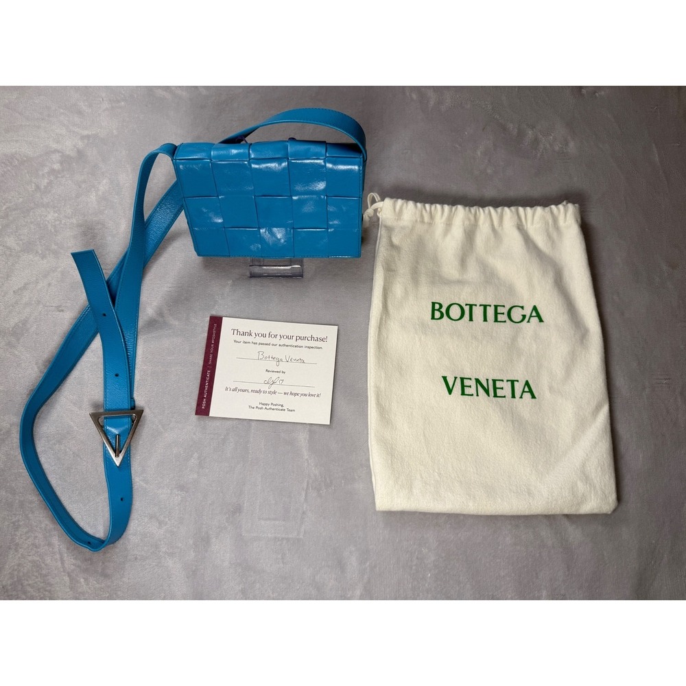Bottega Veneta Cassette Bag Blue Intrecciato Leather